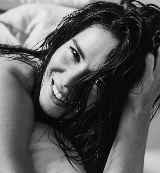 Stephanie S. – Fashion Sedcard-Foto 5 bei JustInCast