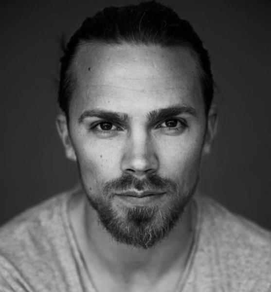 Pierre Alexander H. – Fashion Sedcard-Foto 3 bei JustInCast