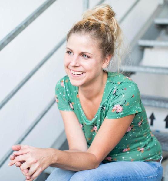 Ise P. – Schauspiel Sedcard-Foto 4 bei JustInCast