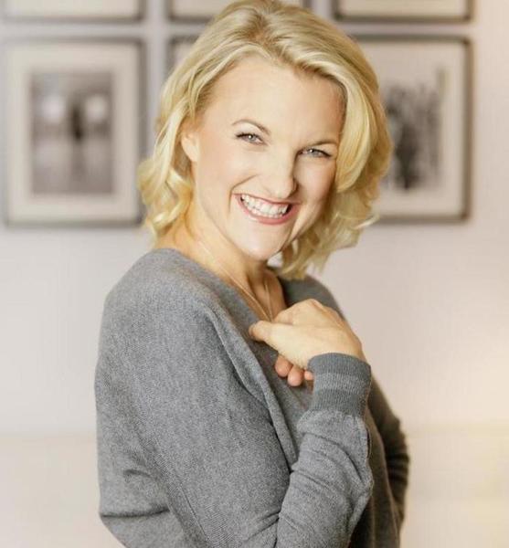 Phyllis R. – Fashion Sedcard-Foto 9 bei JustInCast