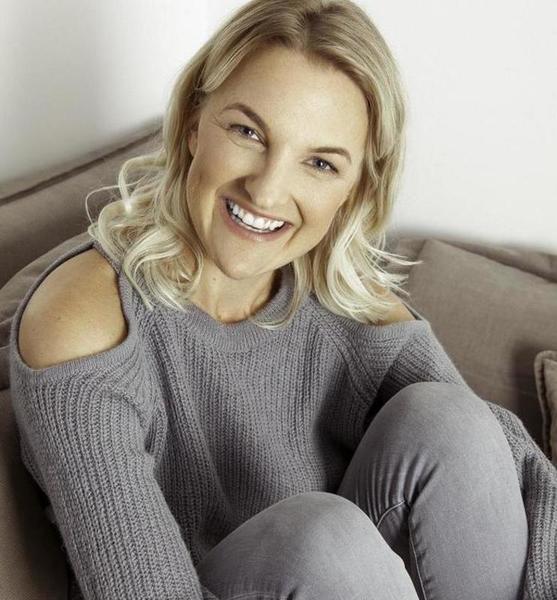 Phyllis R. – Fashion Sedcard-Foto 4 bei JustInCast