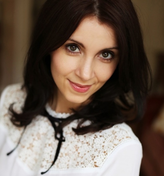 Valentina R. – Schauspiel Sedcard-Foto 3 bei JustInCast