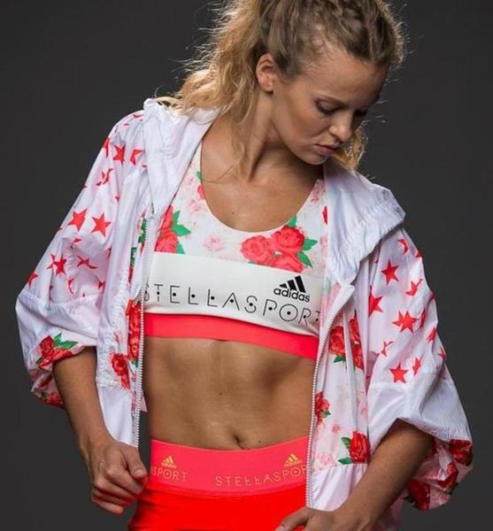 Alina B. – Fashion Sedcard-Foto 5 bei JustInCast