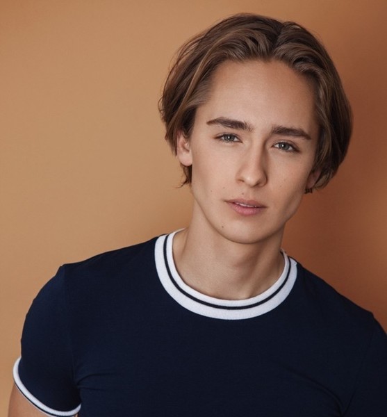 Jonathan O. – Fashion sedcard image 4 at JustInCast
