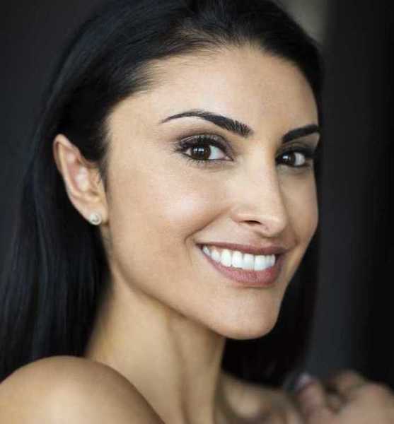 Olivia  E. – Fashion Sedcard-Foto 2 bei JustInCast