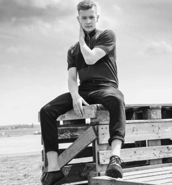Michael ´Misha´ B. – Tanz Sedcard-Foto 5 bei JustInCast