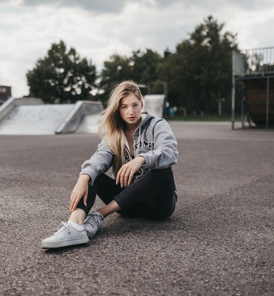Kim U. – Fashion Sedcard-Foto 4 bei JustInCast
