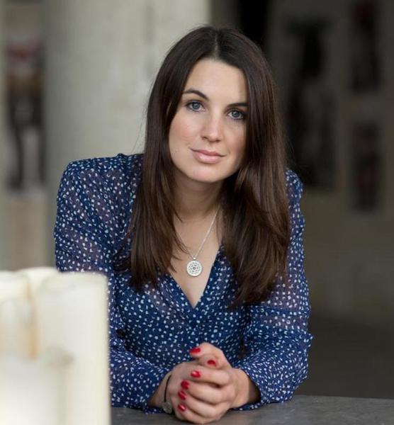 Julia B. – Moderation Profilbild bei JustInCast