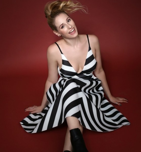 Jeannette N. – Tanz Sedcard-Foto 2 bei JustInCast