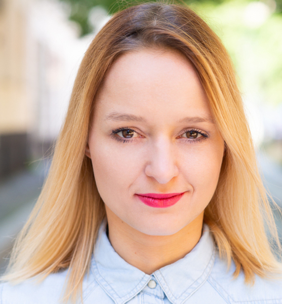 Isabella E. – Schauspiel Sedcard-Foto 2 bei JustInCast