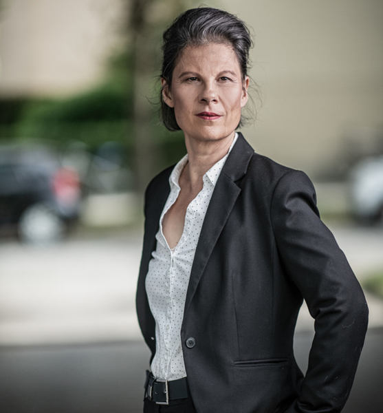 Birgit R. – Schauspiel Sedcard-Foto 4 bei JustInCast