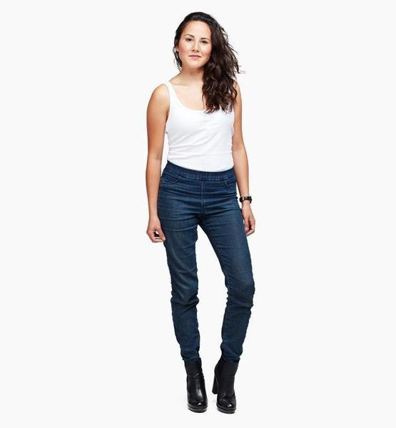 jennifer R. – Real People Sedcard-Foto 3 bei JustInCast