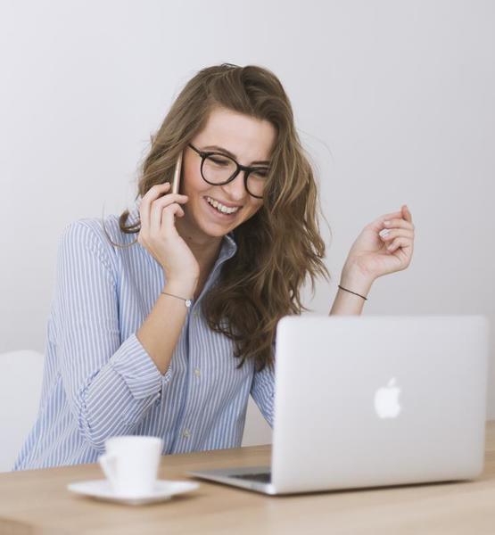 Sophie H. – Moderation Sedcard-Foto 3 bei JustInCast