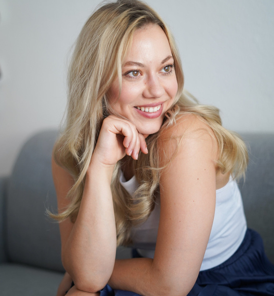 Angelina S. – Schauspiel Sedcard-Foto 4 bei JustInCast