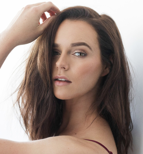 Bronwyn  J. – Tanz Sedcard-Foto 5 bei JustInCast
