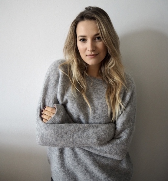 Paulina d. – Schauspiel Sedcard-Foto 2 bei JustInCast