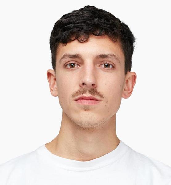 Ben W. – Real People Sedcard-Foto 2 bei JustInCast