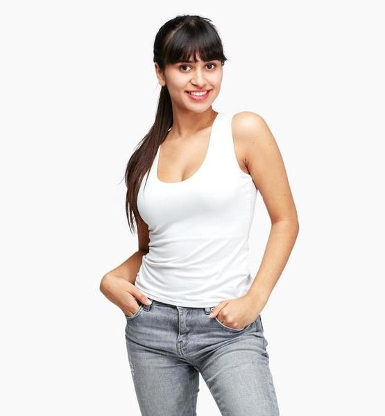 Juliana G. – Real People Sedcard-Foto 3 bei JustInCast