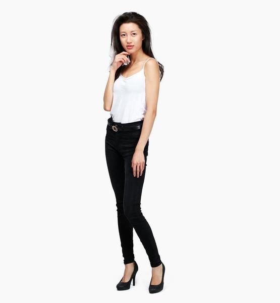 Thao Anna  D. – Fashion Sedcard-Foto 7 bei JustInCast
