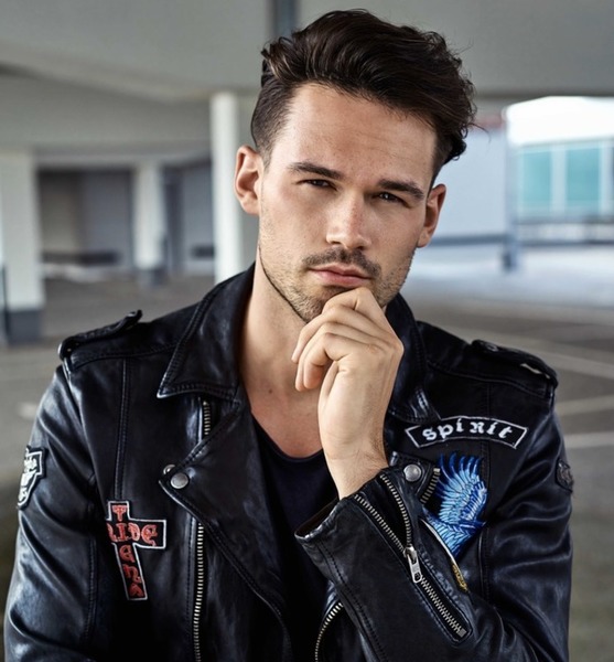 Maximilian B. – Fashion Sedcard-Foto 2 bei JustInCast