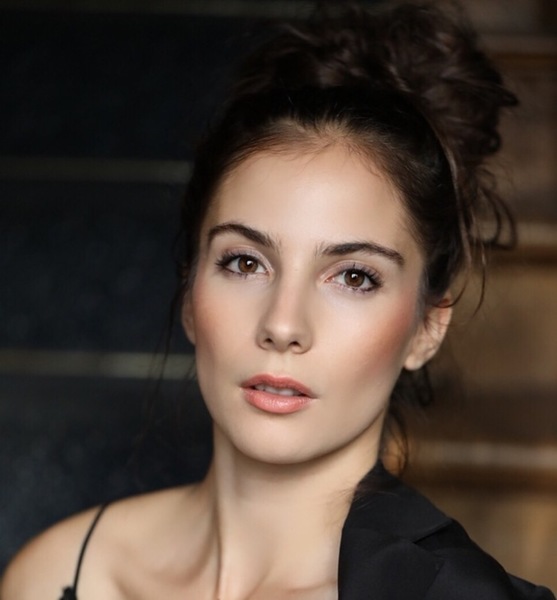Alice B. – Schauspiel Sedcard-Foto 5 bei JustInCast