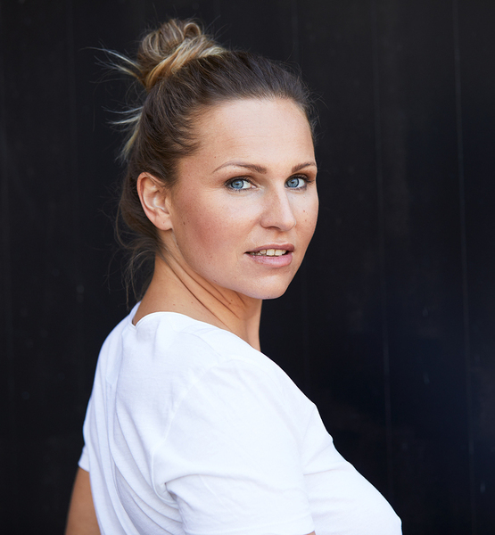 Sarah S. – Schauspiel Sedcard-Foto 2 bei JustInCast