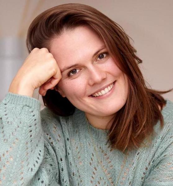 Jana B. – Schauspiel Sedcard-Foto 2 bei JustInCast