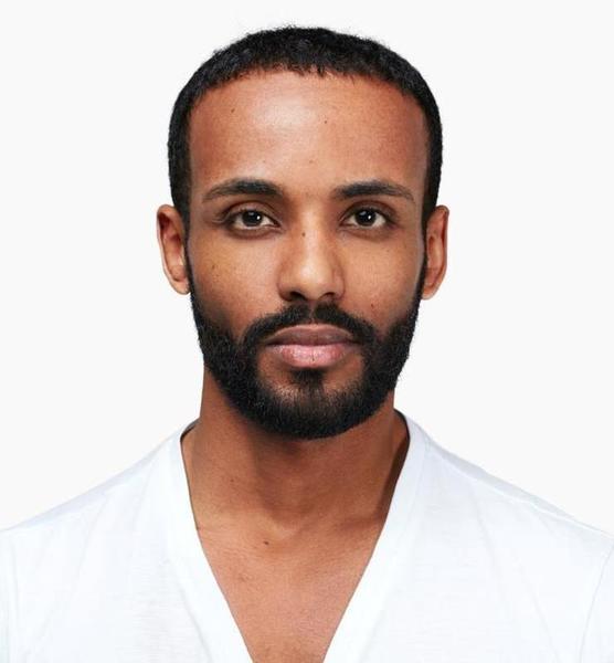 Nadir A. – Real People Sedcard-Foto 2 bei JustInCast
