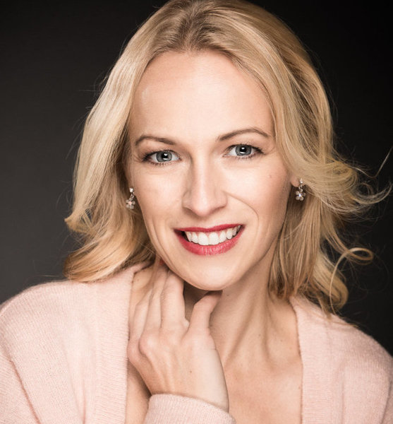 martina e. – Fashion Sedcard-Foto 2 bei JustInCast