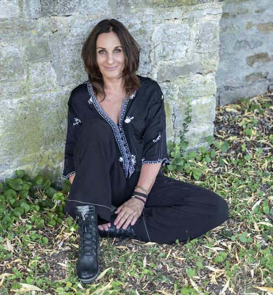 Claudja P. – Schauspiel Sedcard-Foto 4 bei JustInCast