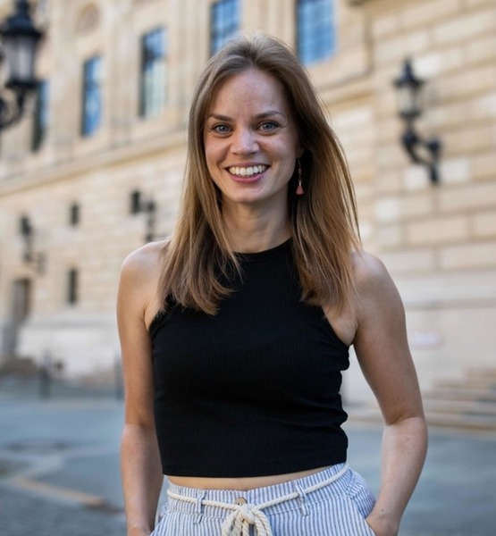 Helena H. – Schauspiel Sedcard-Foto 2 bei JustInCast