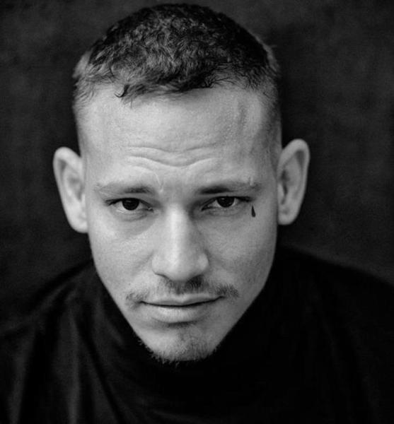 Dennis  S. – Schauspiel Sedcard-Foto 4 bei JustInCast