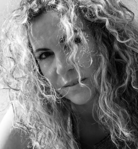 Yvonn D. – Schauspiel Sedcard-Foto 4 bei JustInCast