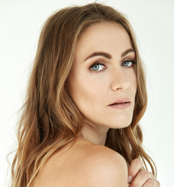 Mira S. – Schauspiel Sedcard-Foto 4 bei JustInCast