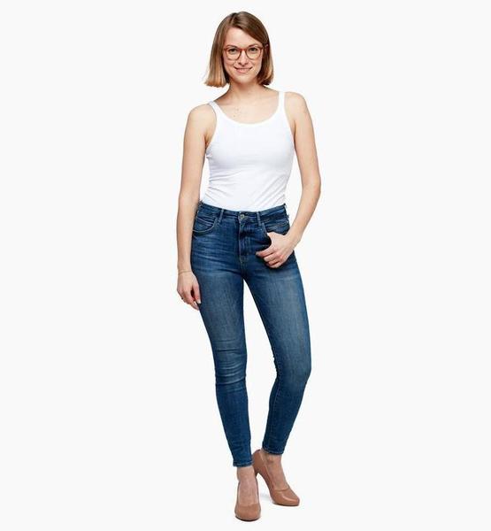 Nadine K. – Real People Sedcard-Foto 4 bei JustInCast