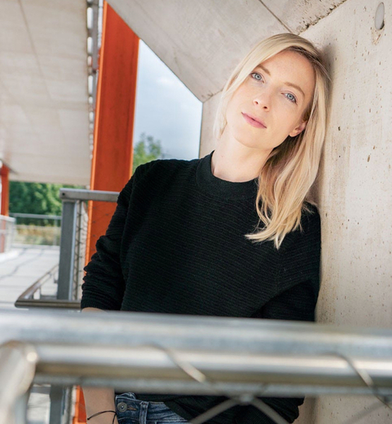 Anna R. – Schauspiel Sedcard-Foto 5 bei JustInCast