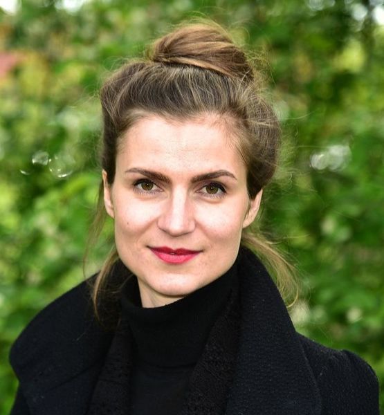 Valerie G. – Schauspiel Sedcard-Foto 2 bei JustInCast