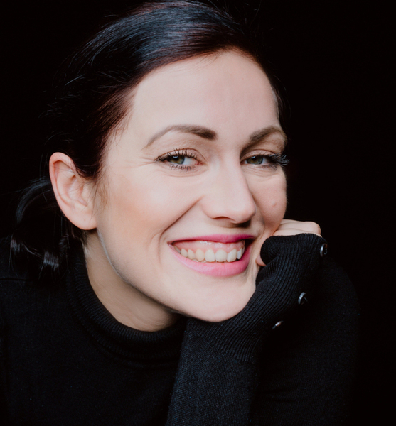 Aleksandra S. – Schauspiel Sedcard-Foto 3 bei JustInCast