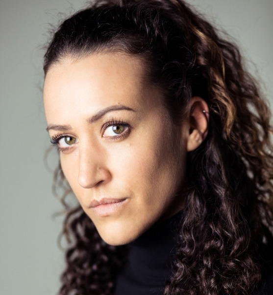 Cyliane H. – Schauspiel Sedcard-Foto 2 bei JustInCast