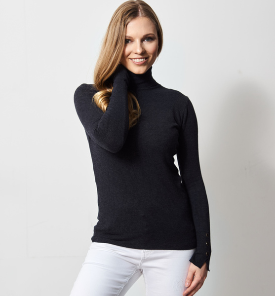 Vanessa H. – Fashion Sedcard-Foto 4 bei JustInCast