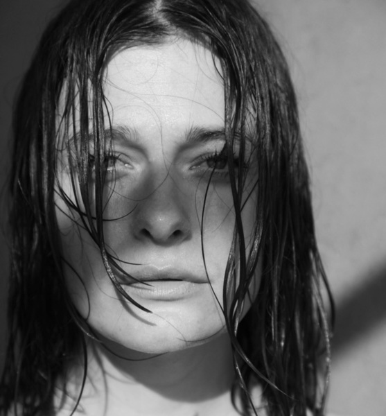 ines S. – Schauspiel Sedcard-Foto 5 bei JustInCast