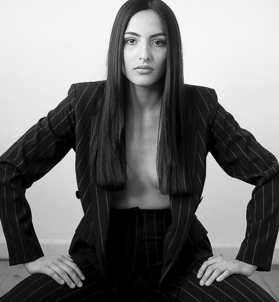 Aylina S. – Fashion Profilbild bei JustInCast