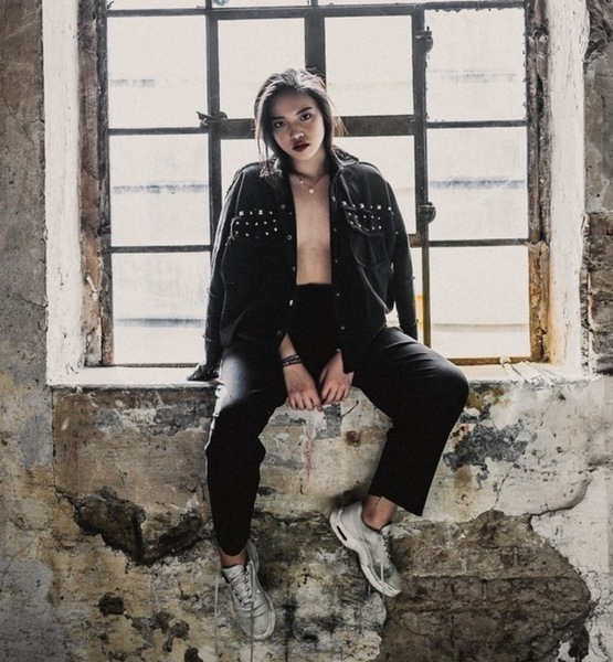 Sasaphin L. – Fashion Sedcard-Foto 3 bei JustInCast