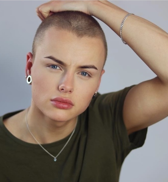 Theodor W. – Fashion Sedcard-Foto 3 bei JustInCast