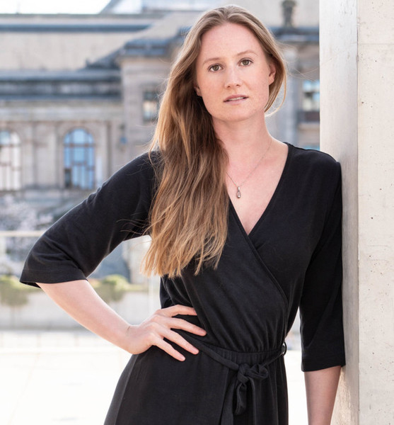 Laura B. – Tanz Sedcard-Foto 2 bei JustInCast