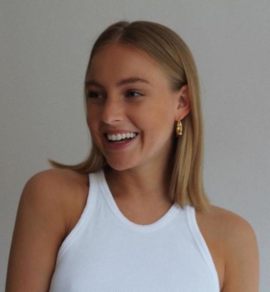 Annika R. – Tanz Sedcard-Foto 5 bei JustInCast