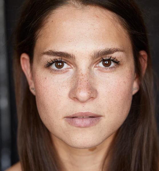 Juli L. – Fashion Profilbild bei JustInCast