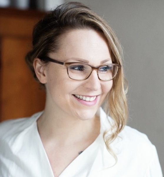 Sarah S. – Schauspiel Sedcard-Foto 5 bei JustInCast
