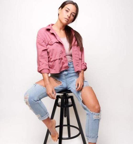 Laura C. – Schauspiel Sedcard-Foto 4 bei JustInCast