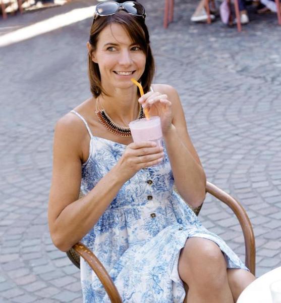 Anita G. – Fashion Sedcard-Foto 4 bei JustInCast